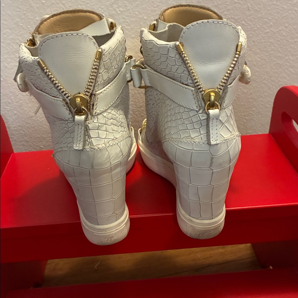 Giuseppe Zanotti White and Gold High-Top Wedge Sneakers Size 39 - Picture 9 of 12